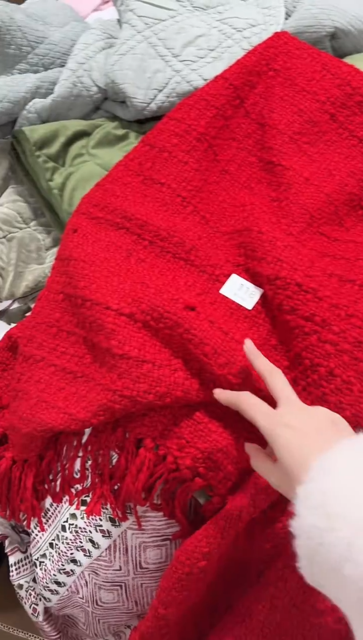 瓷118 红色毯子披肩     