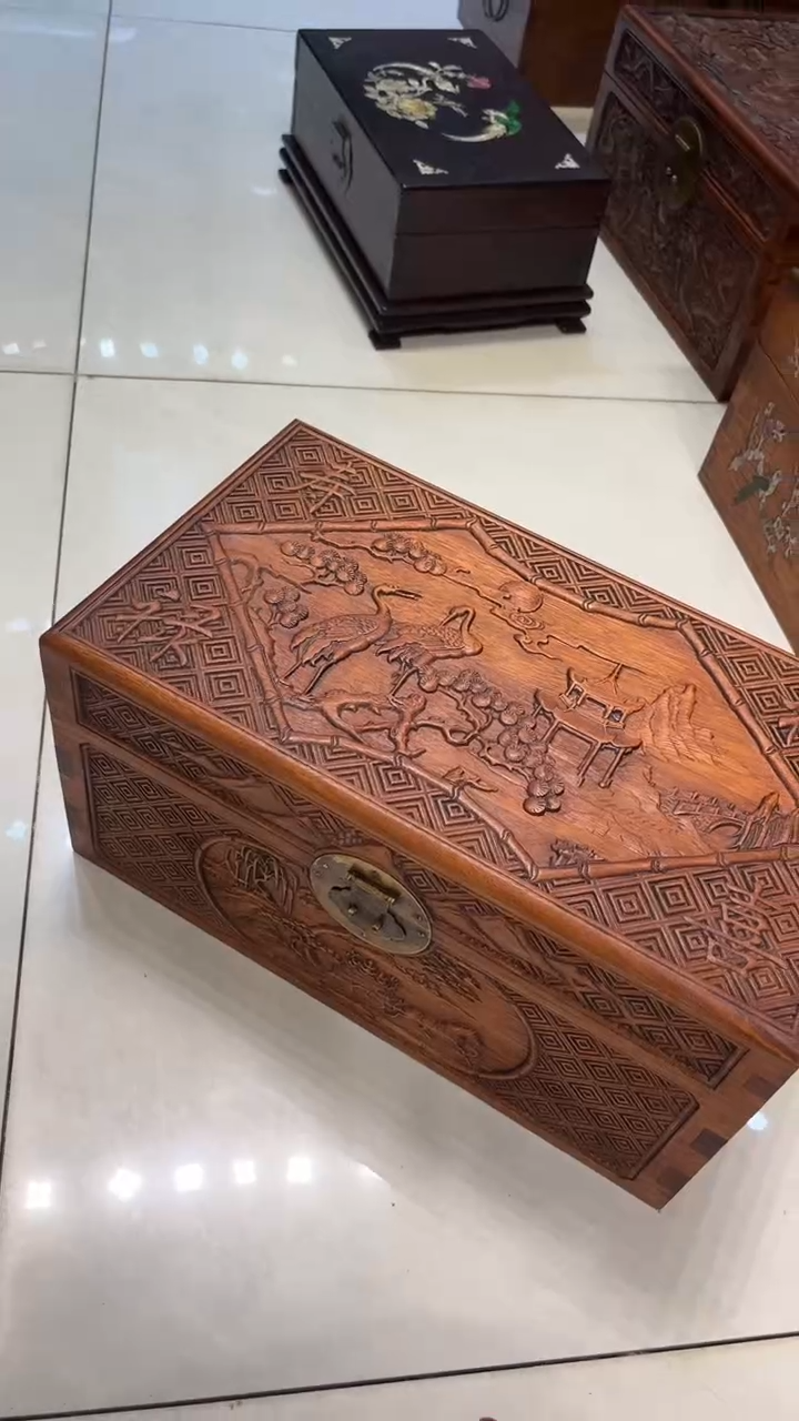 【闪购商品】木雕刻松鹤延年 40 箱子箱子