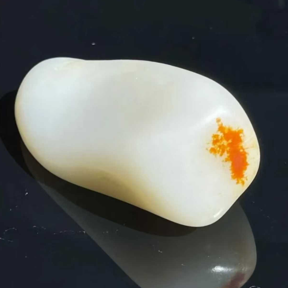 新疆和田玉精美籽手把件 