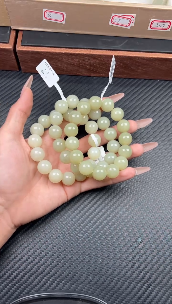 未镶嵌手串和田玉若羌微色差卡14mHK多样性发货拍一发一