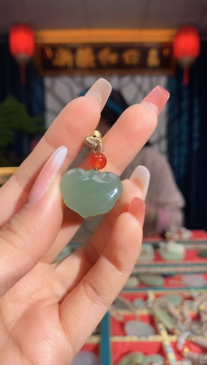 【闪购商品】和田玉挂件未镶嵌锁