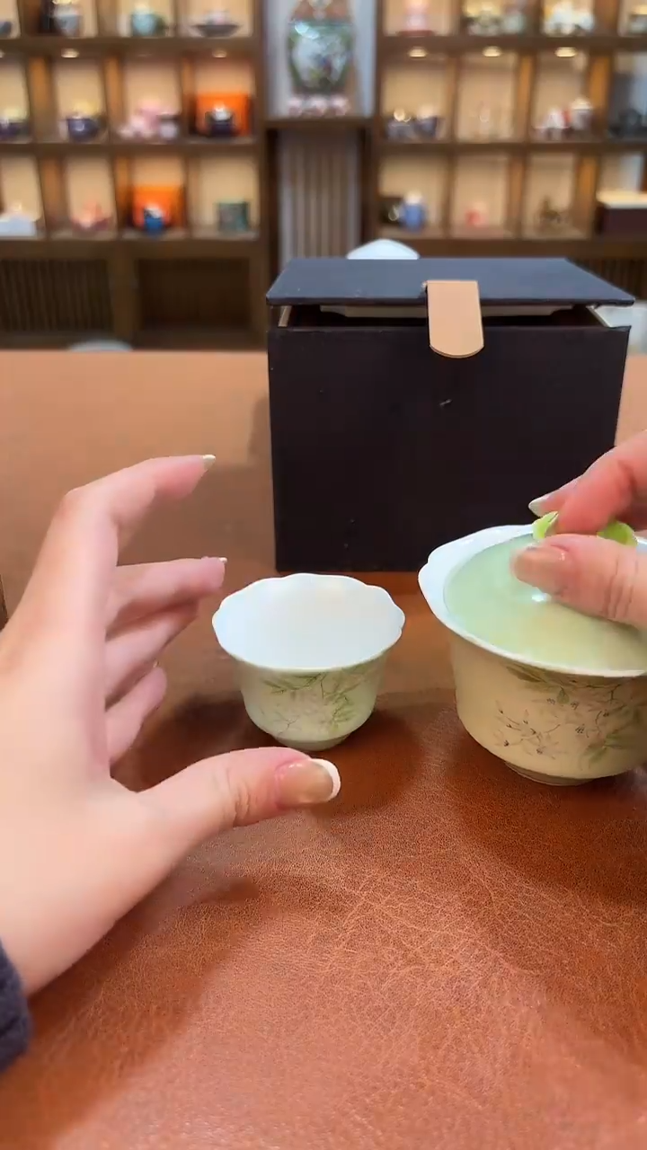 今天我在喝茶你在干嘛