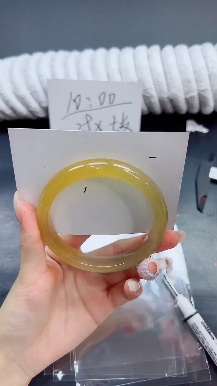 未镶嵌手镯石英质玉112/63