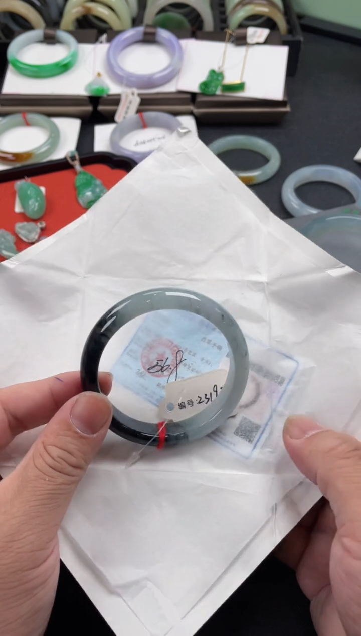 【闪购商品】翡翠手镯未镶嵌56.8正圈