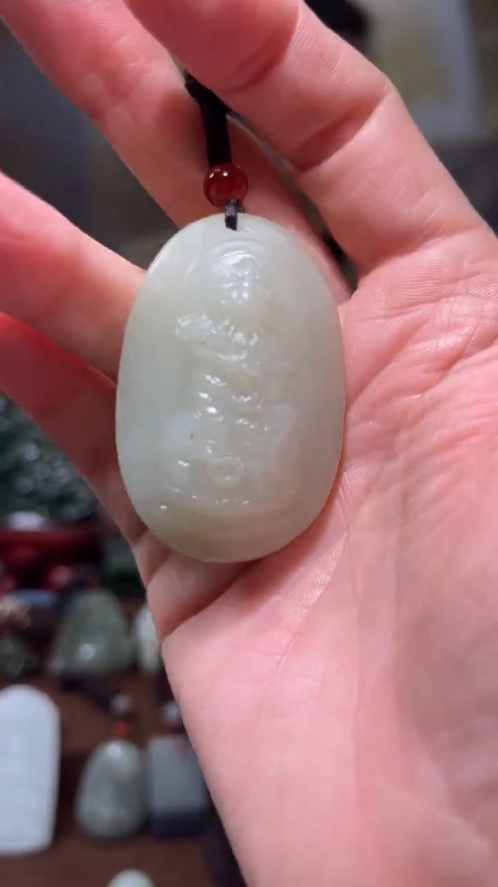 颈饰未镶嵌和田玉·