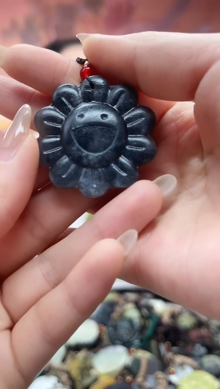 未镶嵌岫玉吊坠·