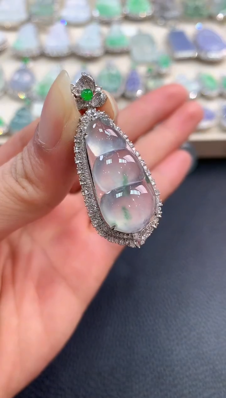 【闪购商品】翡翠吊坠(不含链)18K金镶嵌n100       