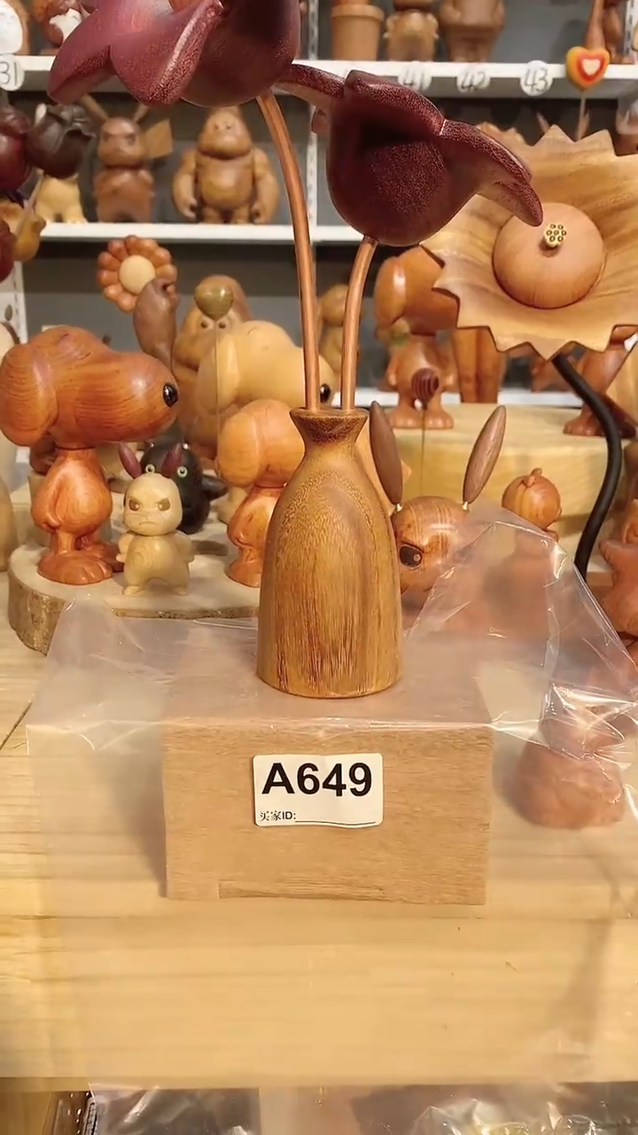 【闪购商品】木木雕摆件可爱卡通