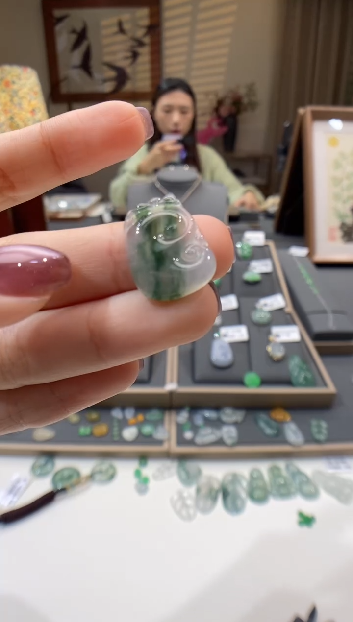 【闪购商品】翡翠颈饰未镶嵌如意