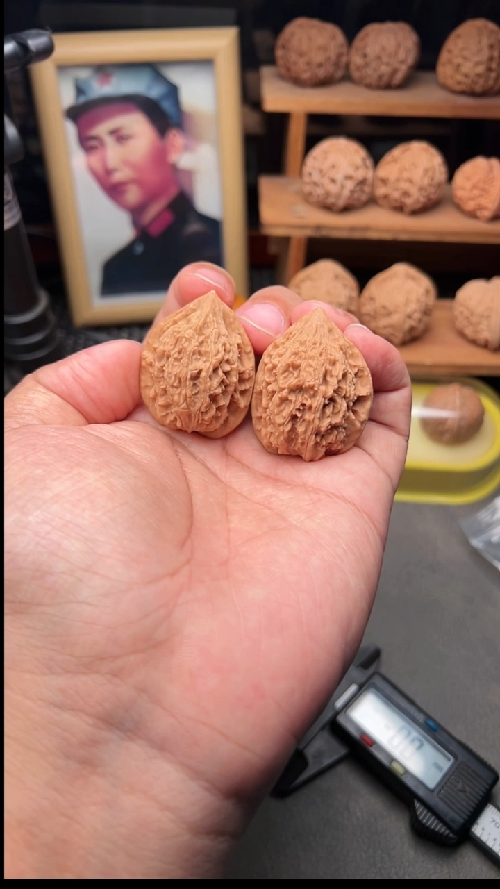 吊坠文玩核桃野生塔尖34