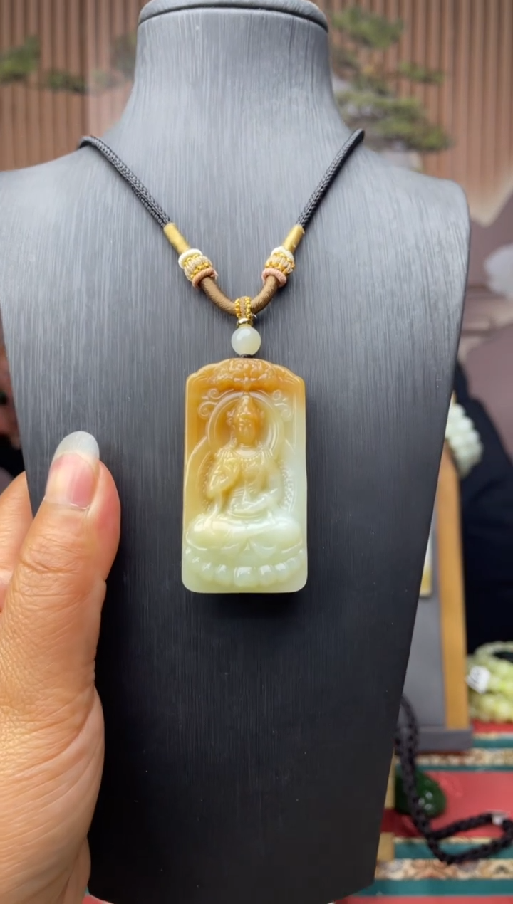 颈饰未镶嵌和田玉拍一发一