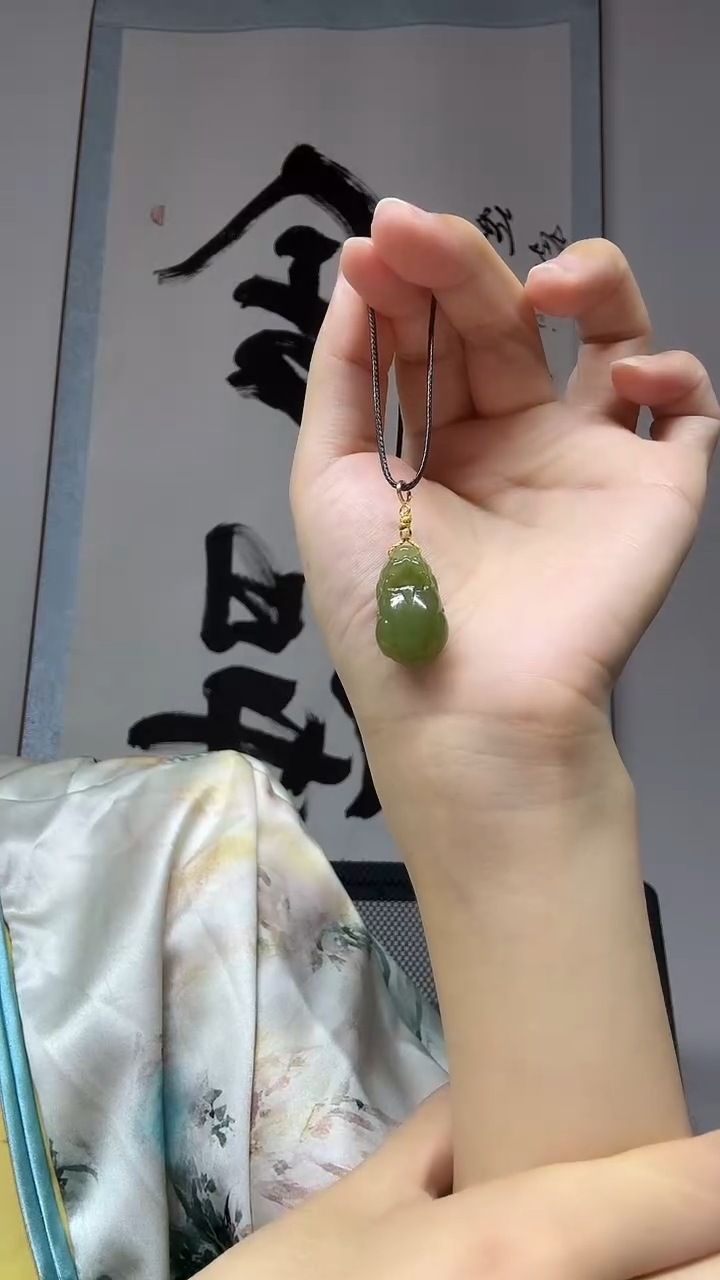 颈饰未镶嵌和田玉貔貅