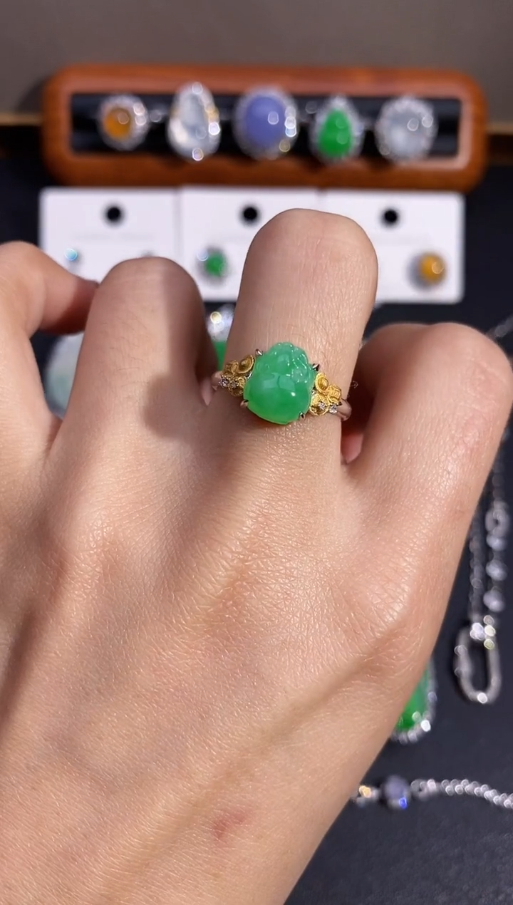 【闪购商品】翡翠戒指18K金镶嵌戒指