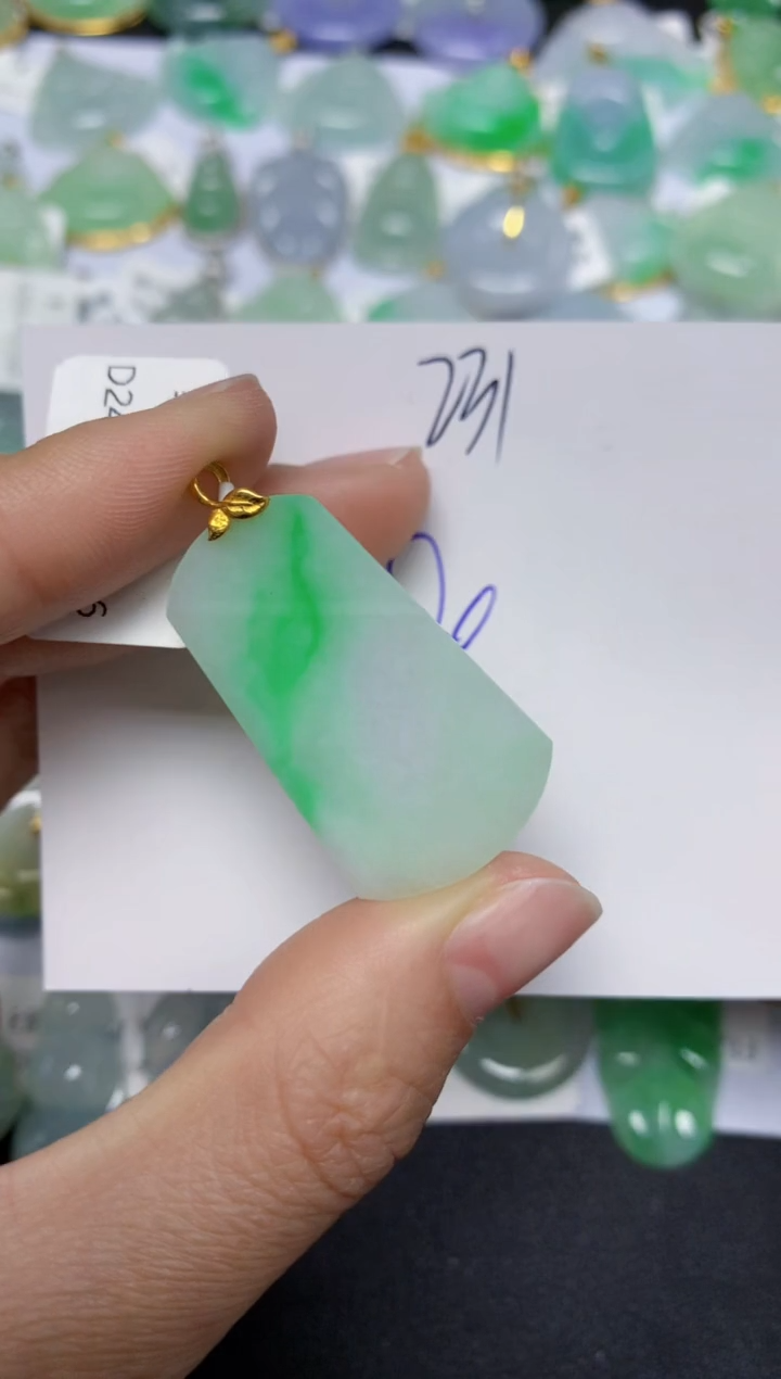 【闪购商品】翡翠颈饰18K金镶嵌 天然翡翠A货