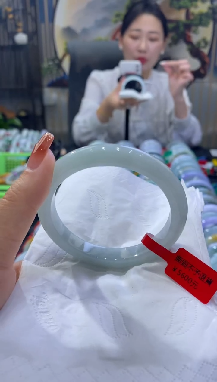 【闪购商品】翡翠手镯未镶嵌00002657