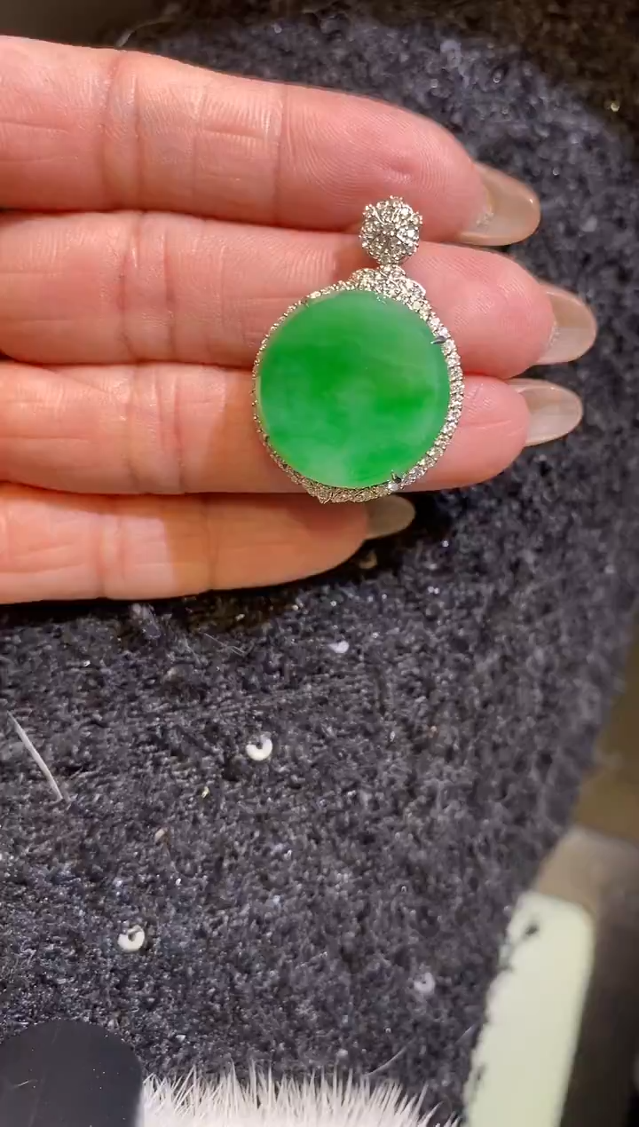 吊坠(不含链)18K金镶嵌翡翠无事牌