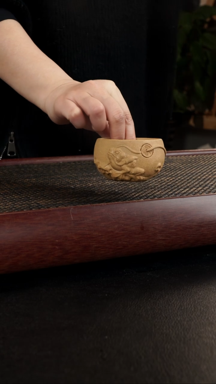 【闪购商品】紫砂茶宠微瑕金蟾杯