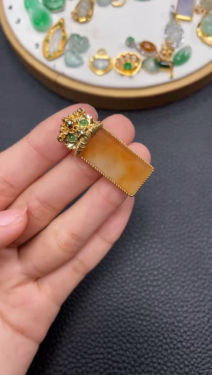 【闪购商品】翡翠吊坠(不含链)18K金镶嵌一个  JK476