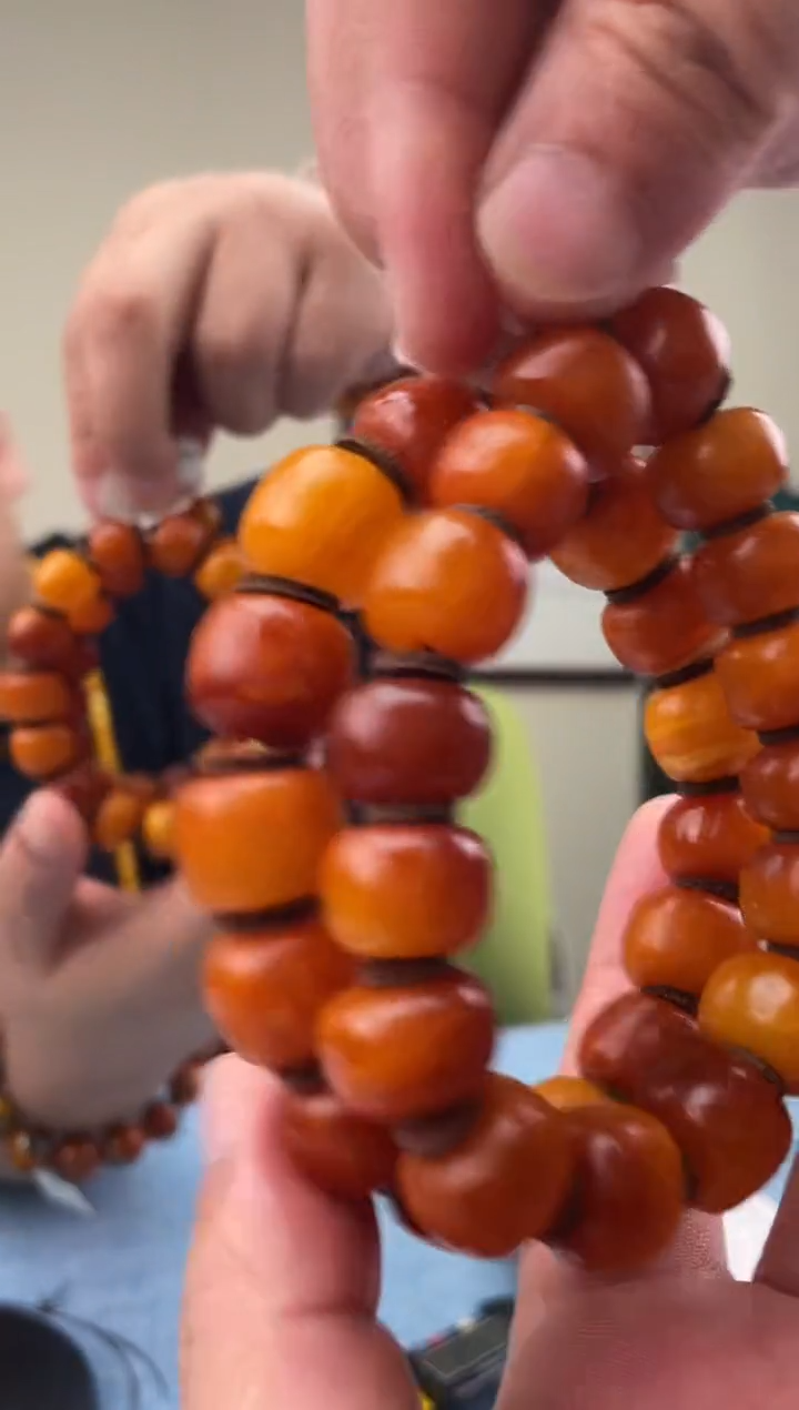 未镶嵌蜜蜡珠宝奇石029，17微瑕假一罚十发一件