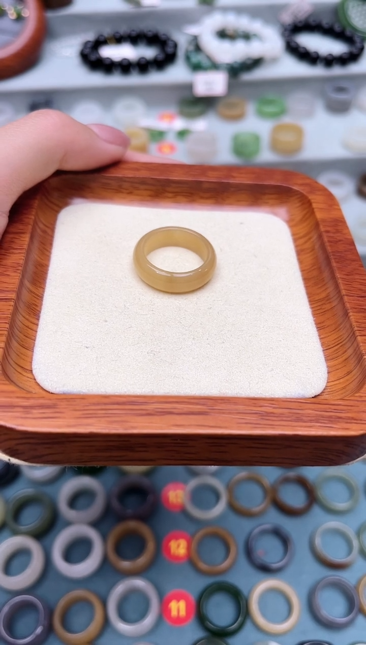 【闪购商品】和田玉（糖玉）戒指未镶嵌15号