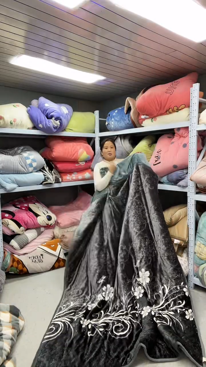 牛奶绒150+200被子