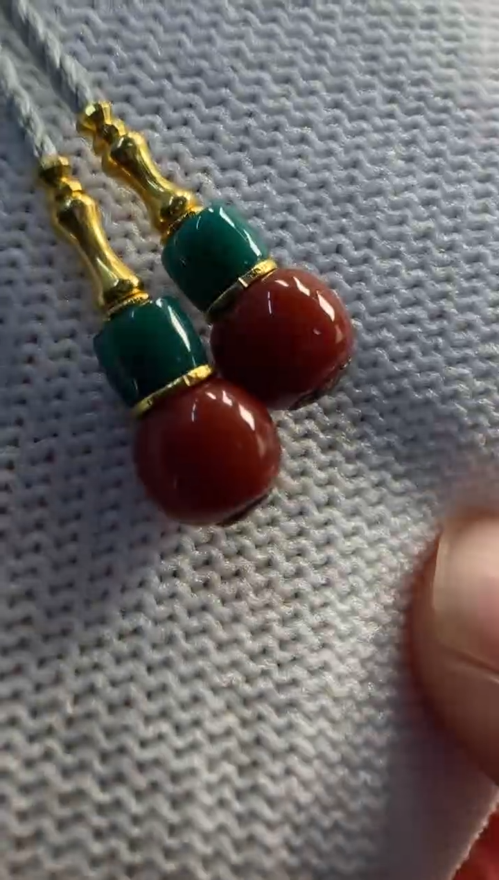 18K金镶嵌配饰配饰南红玛瑙川**?配饰配饰