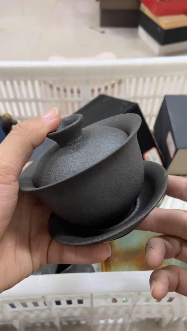 无运费险有瑕疵的摄影的产品有使用过的痕迹有点脏介意勿拍