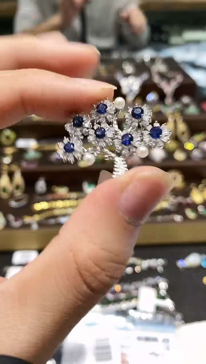 【闪购商品】蓝宝石胸饰银S925镀金镶嵌胸针