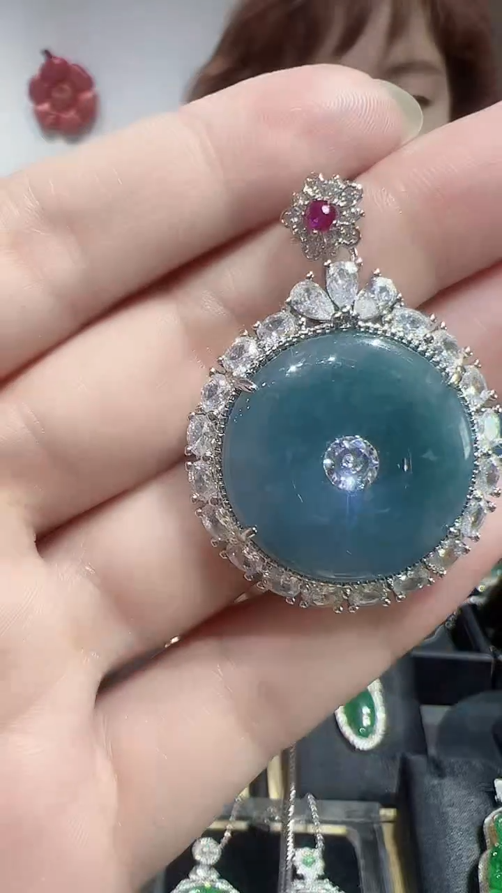 颈饰未镶嵌翡翠2025120620