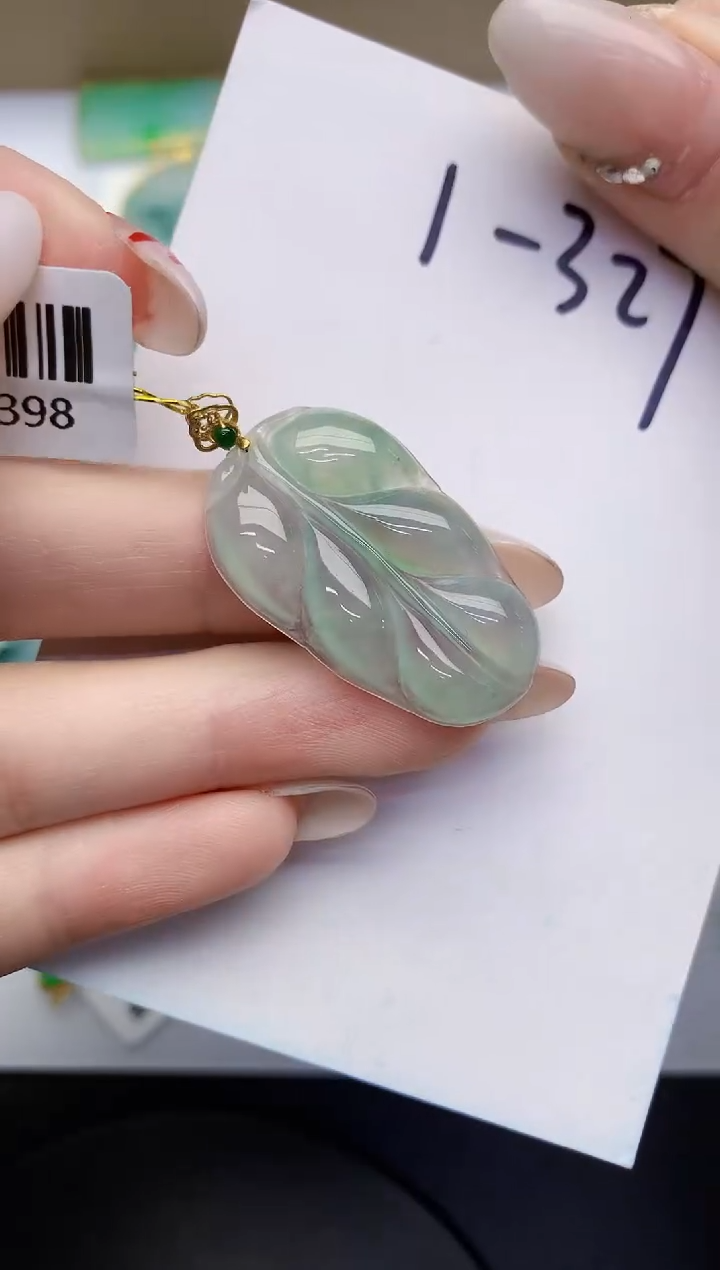 【闪购商品】翡翠颈饰18K金镶嵌0000000000