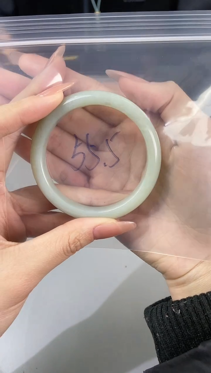 【闪购商品】和田玉手镯未镶嵌和田玉手镯