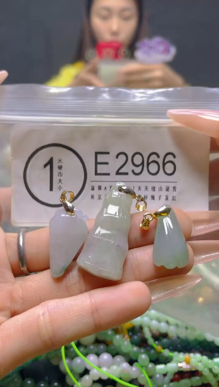 颈饰未镶嵌翡翠/E/翡翠A货，一件也是批发价
