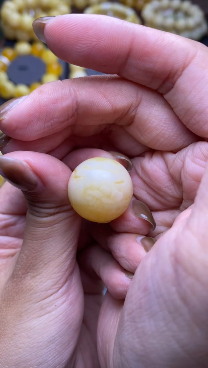 【闪购商品】琥珀裸石未镶嵌 大小姐珠宝严选41