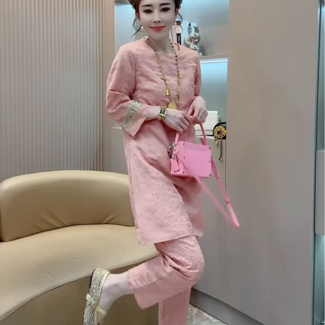 新中式亭台楼阁重工刺绣上衣裤子套装连衣裙提花显瘦粉色夏两件套