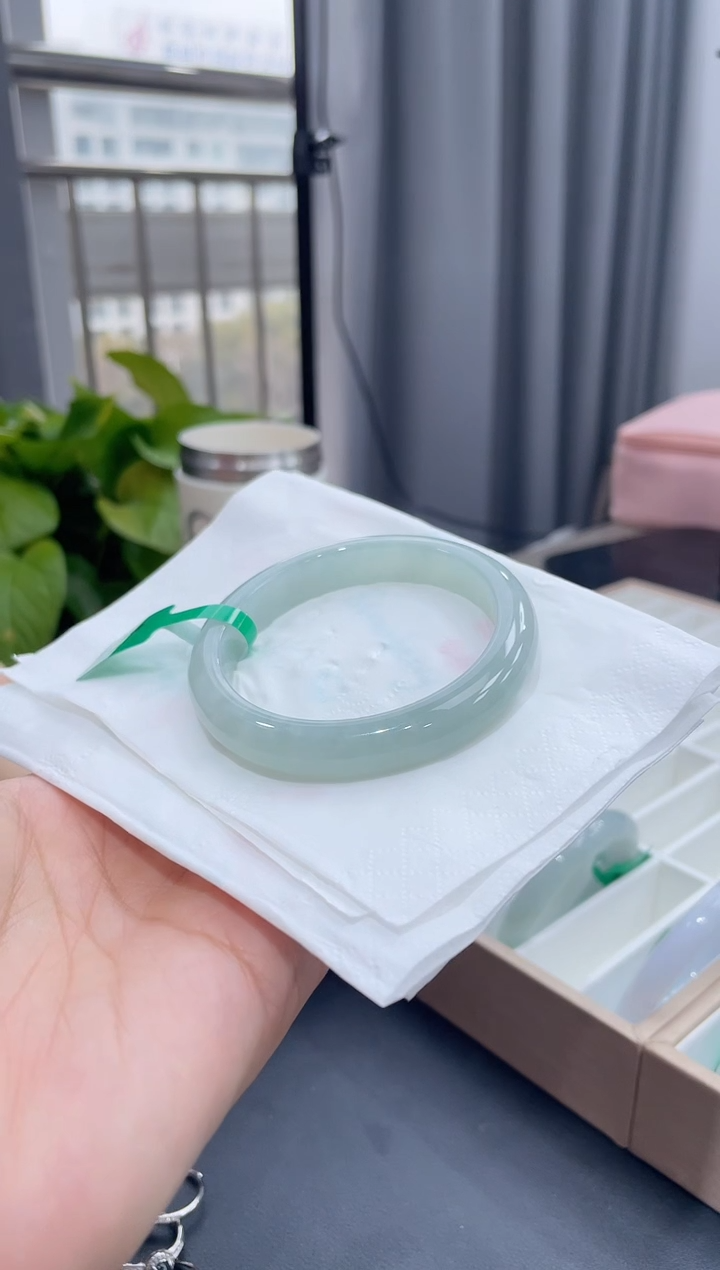 【闪购商品】翡翠手镯未镶嵌0000006303