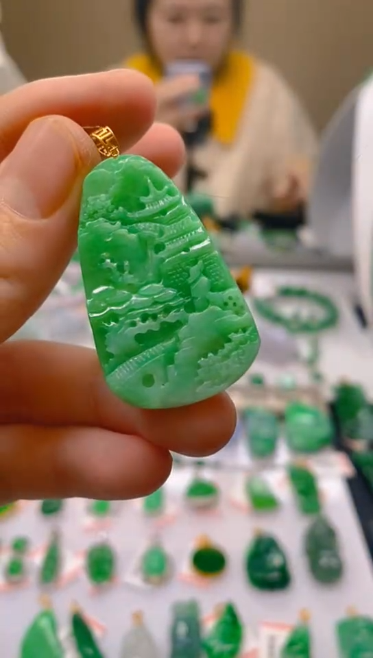 【闪购商品】翡翠颈饰18K金镶嵌新号开播，全场乱卖