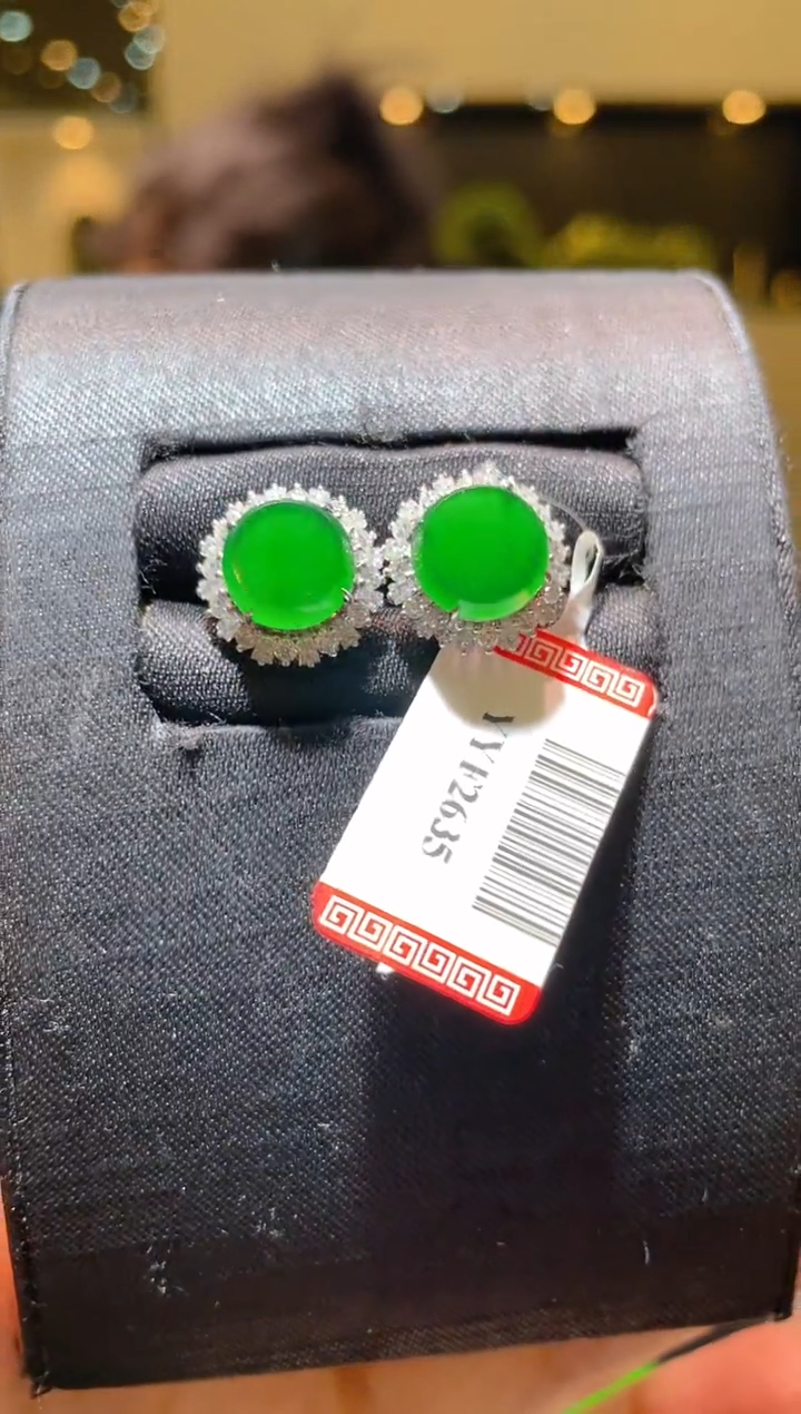 【闪购商品】翡翠吊坠(不含链)18K金镶嵌A73天然A货翡翠