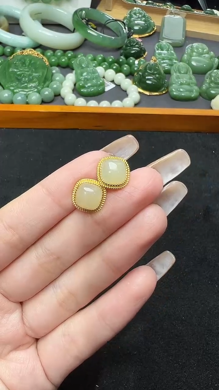 【闪购商品】和田玉耳饰未镶嵌3