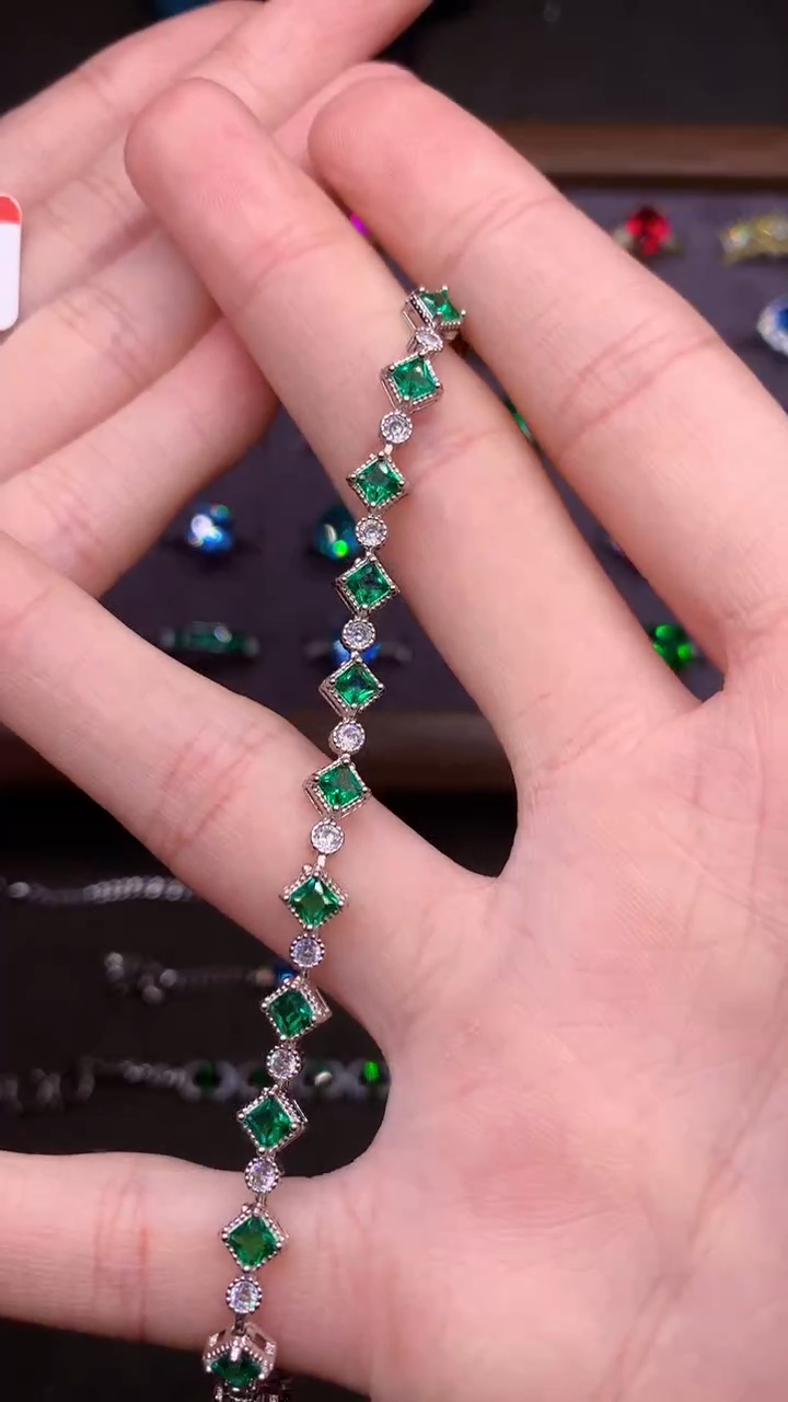 【闪购商品】祖母绿手链银S925镶嵌....