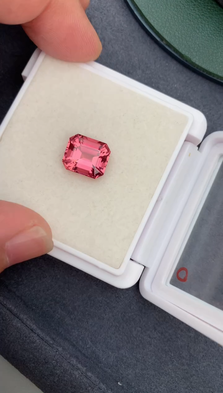 【闪购商品】碧玺裸石未镶嵌6.3ct粉碧玺