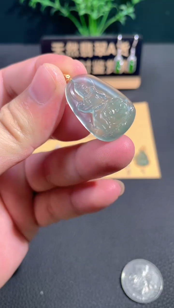 颈饰18K金镶嵌翡翠翡翠
