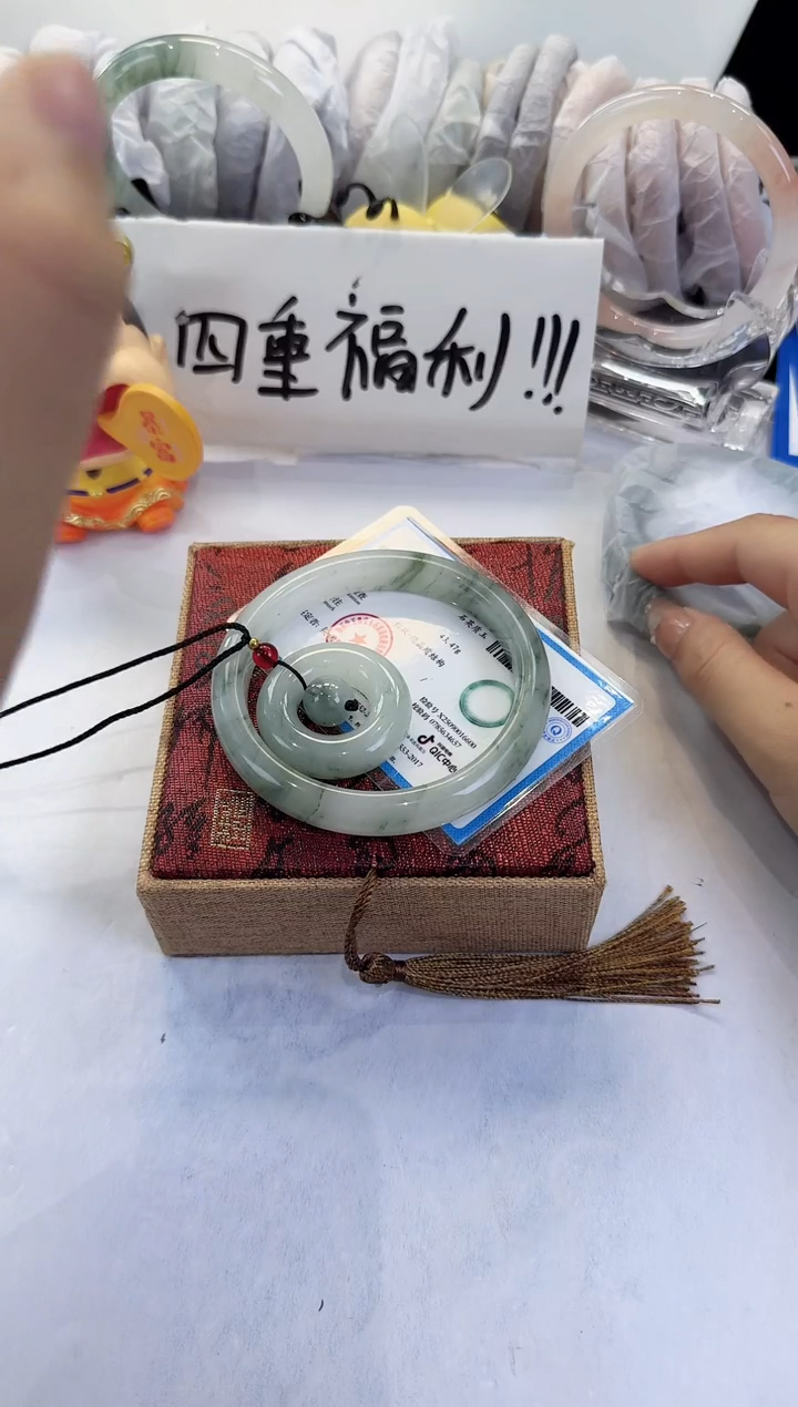未镶嵌手镯石英质玉127