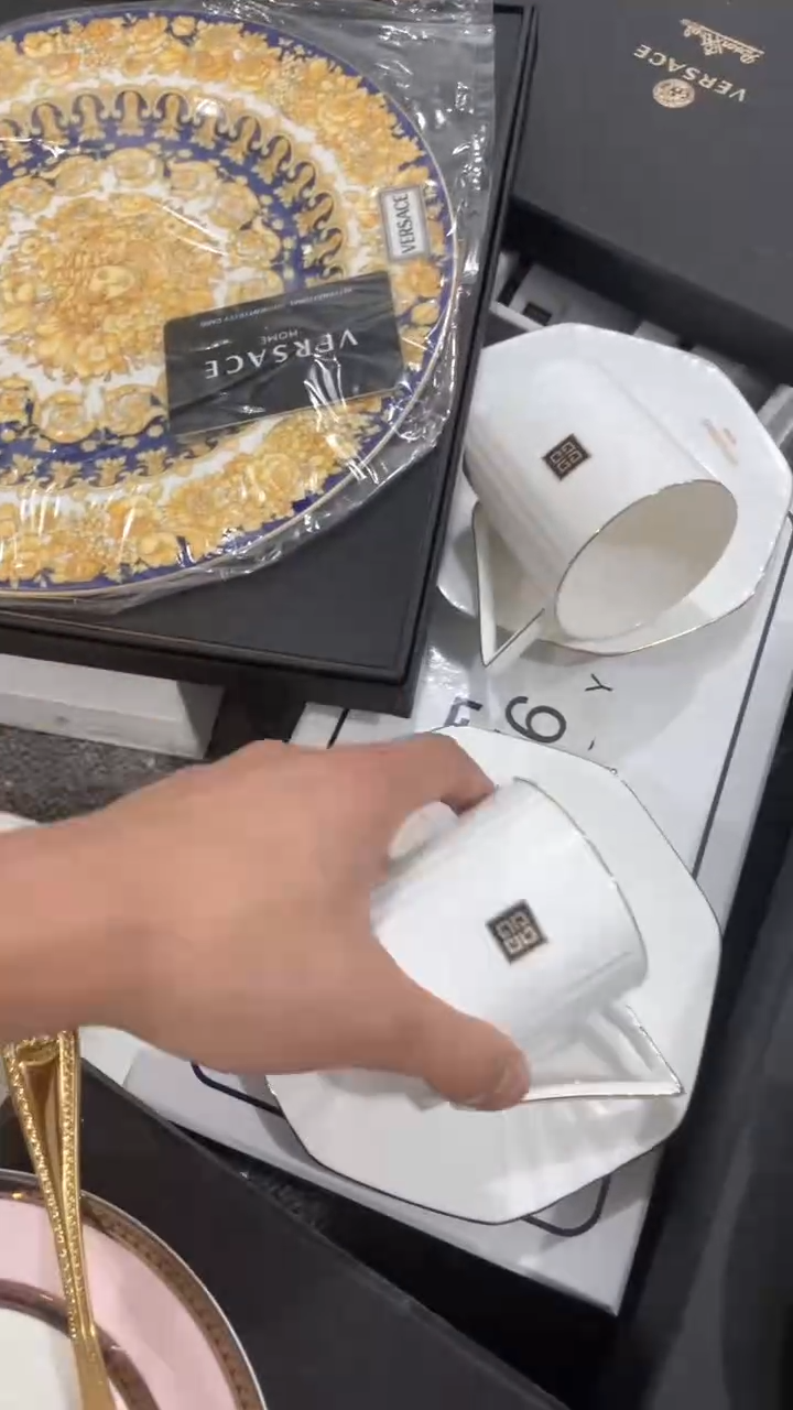 瓷片大牌瓷器大放漏！！！