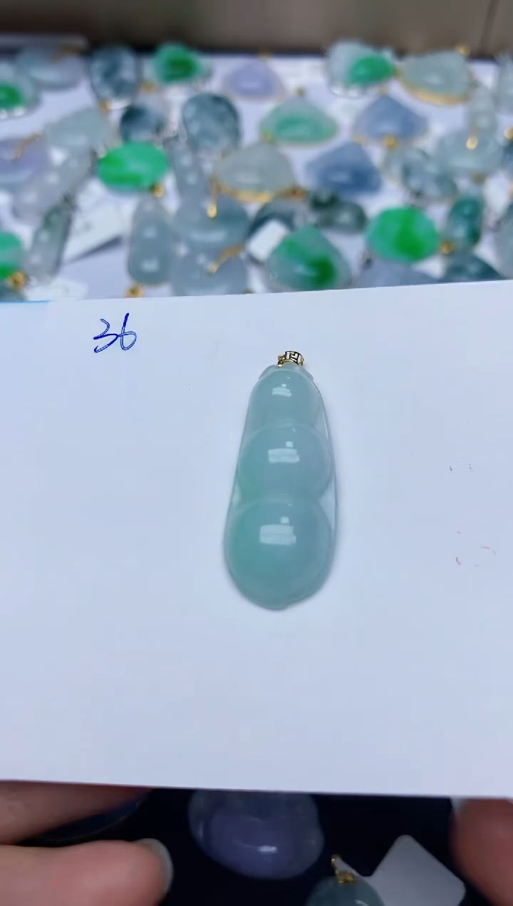 【闪购商品】翡翠颈饰18K金镶嵌天然翡翠A货  