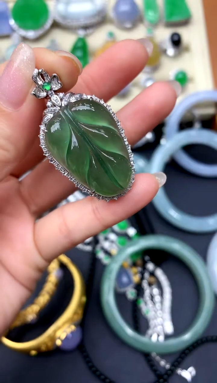 【闪购商品】翡翠颈饰18K金镶嵌370-中国好珍宝