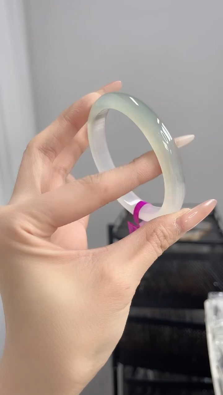 【闪购商品】玛瑙/玉髓手镯未镶嵌59-60圈