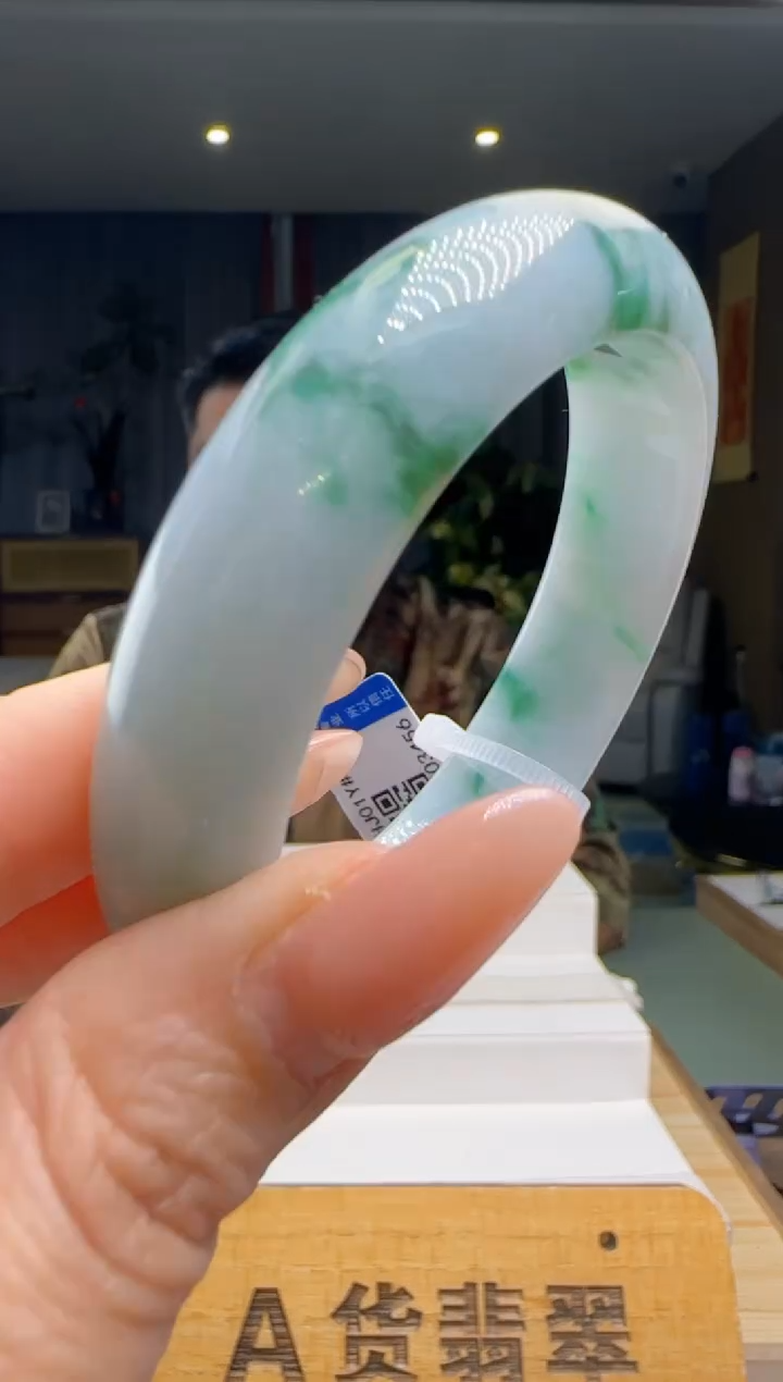 【闪购商品】翡翠手镯未镶嵌YJ@@960Q7J03456