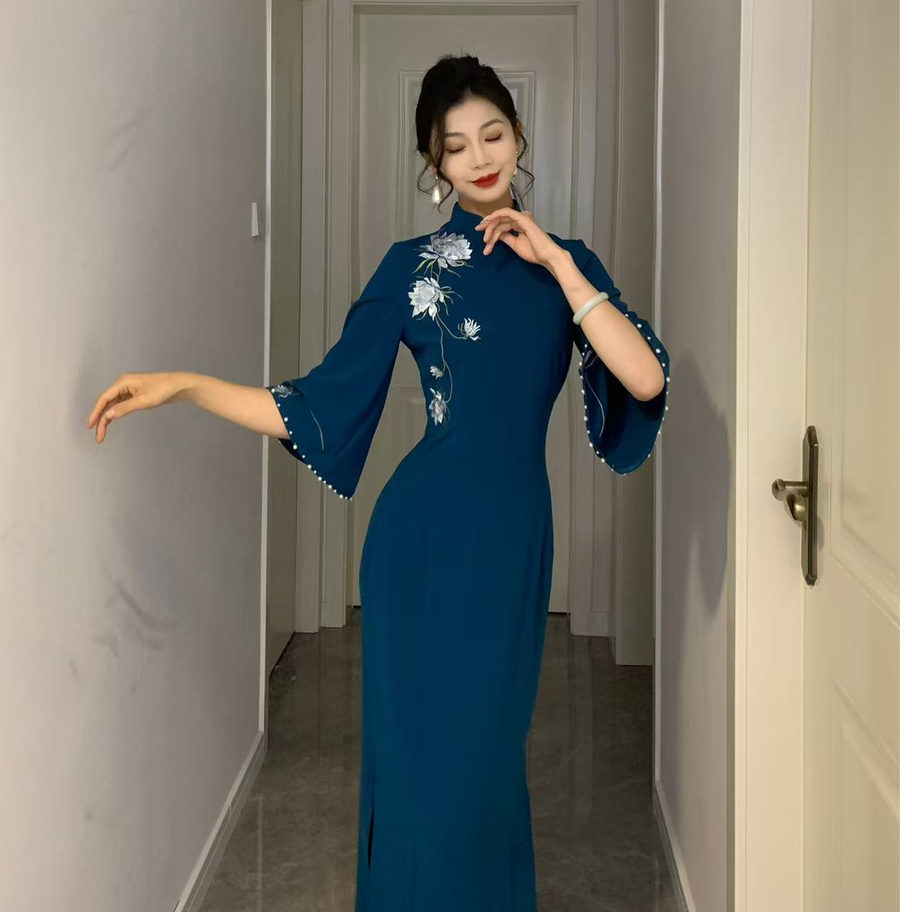 【尔尔古典美学】复古新中式蓝色昙花刺绣钉珠旗袍【蓝昙】
