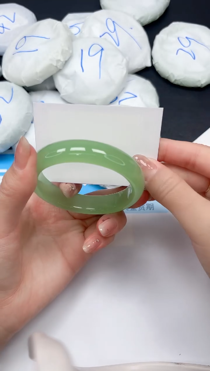 未镶嵌手镯石英质玉106/5859