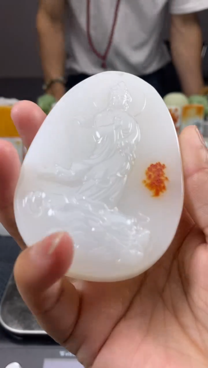 天然玉石未镶嵌颈饰站观音